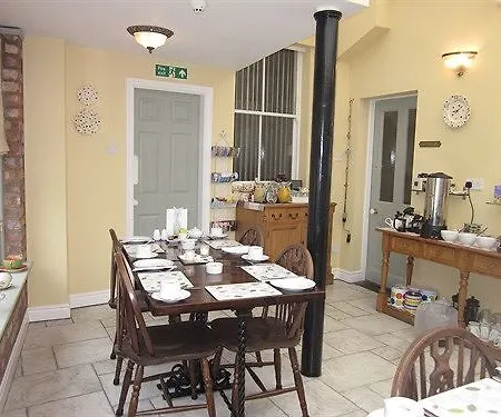 Guest house Bowen House